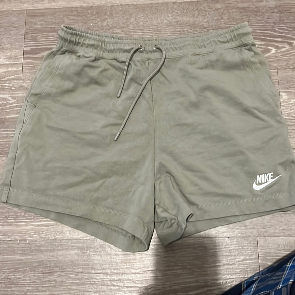 Nike Women’s Medium Green Shorts